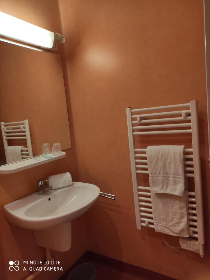 Hostellerie Charles De Foucauld Viviers Exterior foto